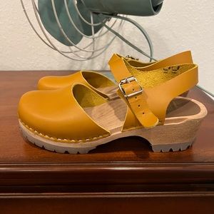 Free People MIA freja clog size 39 mustard